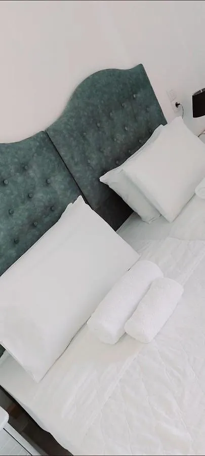 Celebrity Hotel